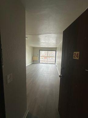1425 Western Ave